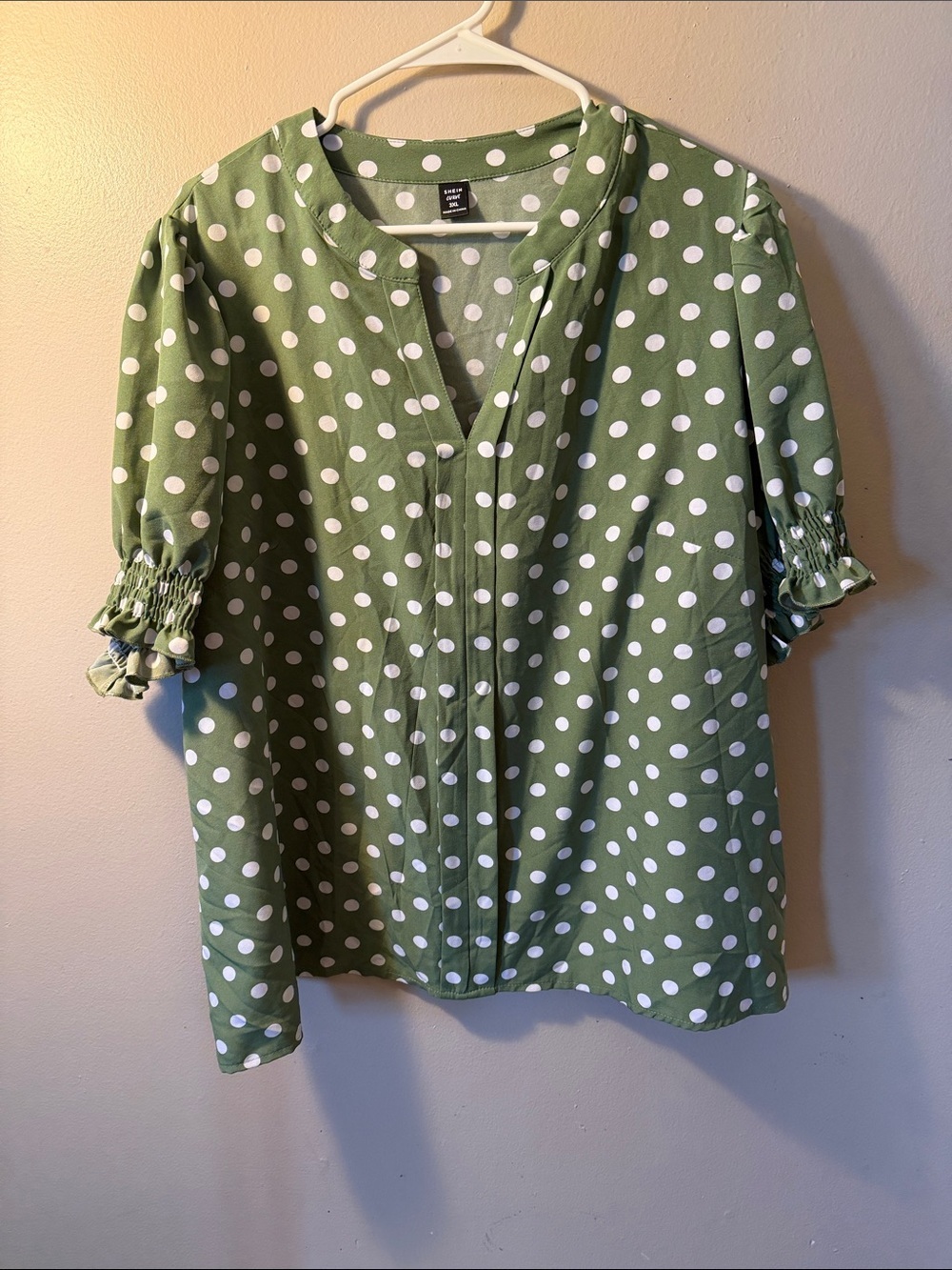 SHEIN Curve 3XL Green Polka Dot Split-Neck Blouse with Smocked Ruffle Sleeves